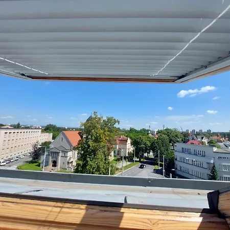 Byt Komenskeho #2# V Historickem Centru Hradec Králové Exterior foto